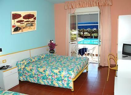 Hotel Seven Residence Palinuro Esterno foto