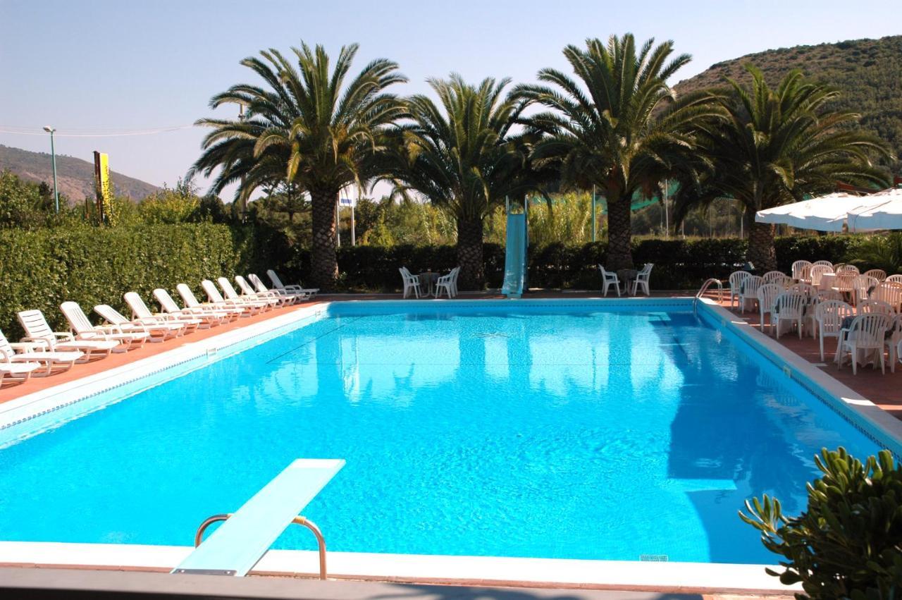 Hotel Seven Residence Palinuro Esterno foto
