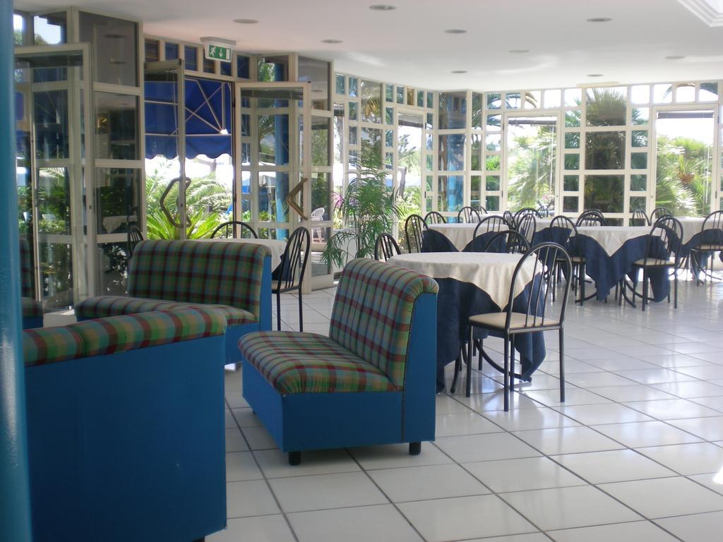 Hotel Seven Residence Palinuro Esterno foto